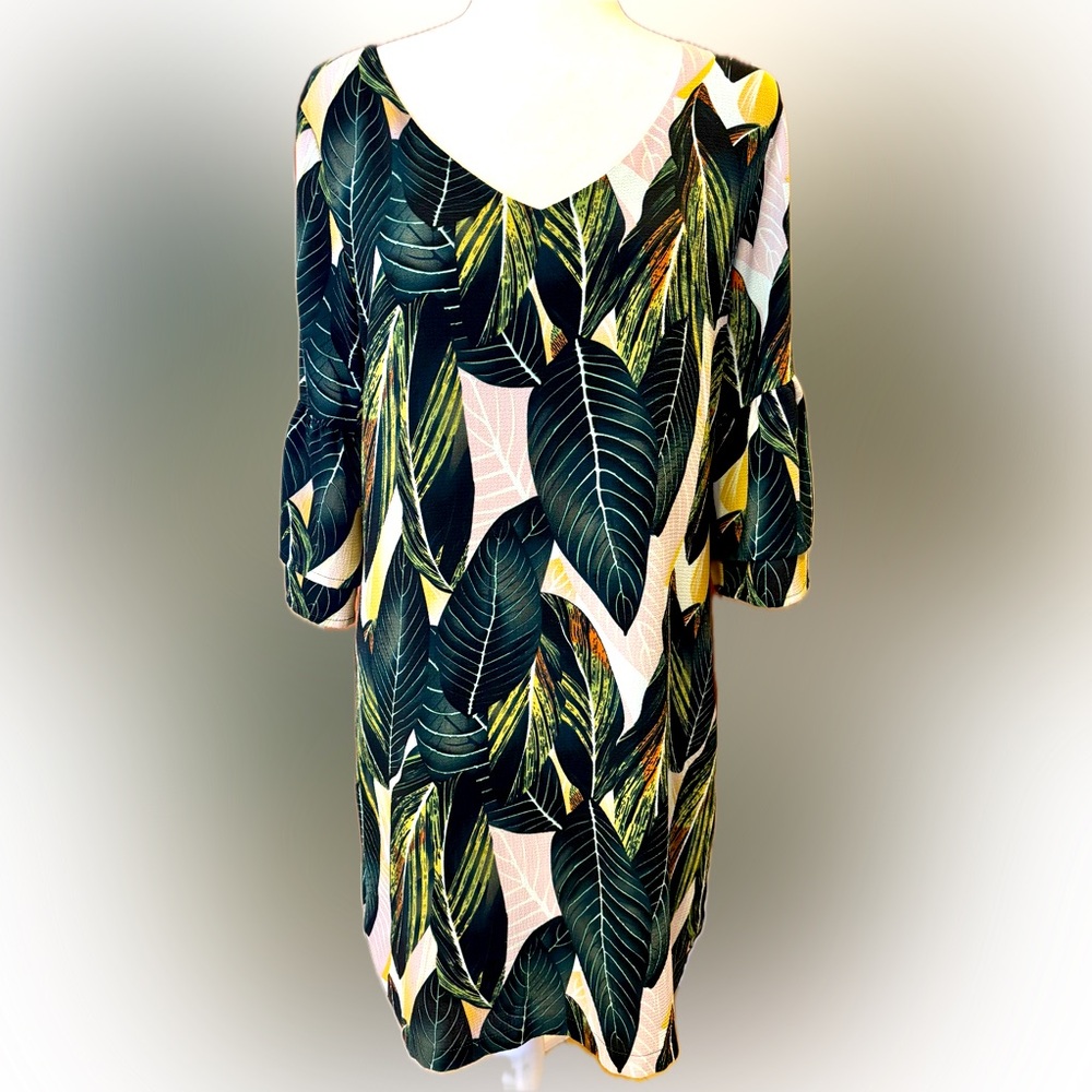 Green A-Line Dress with Bell Sleeves and Crew Neck